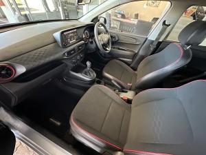 Hyundai Grand i10 1.2 Premium hatch - Image 7