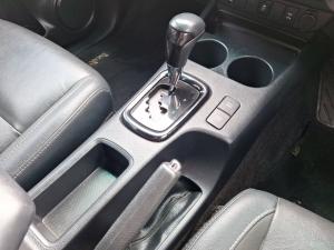 Toyota Hilux 2.8GD-6 double cab Raider auto - Image 12