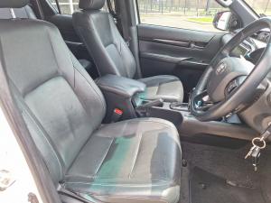 Toyota Hilux 2.8GD-6 double cab Raider auto - Image 16
