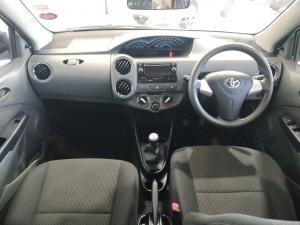 Toyota Etios hatch 1.5 Sprint - Image 6