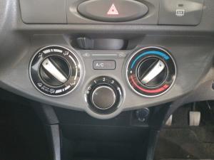 Toyota Etios hatch 1.5 Sprint - Image 9