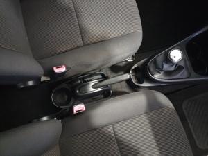 Toyota Etios hatch 1.5 Sprint - Image 10