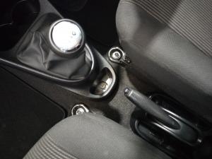 Toyota Etios hatch 1.5 Sprint - Image 11