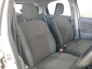 Toyota Etios hatch 1.5 Sprint - Image 17