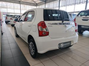 Toyota Etios hatch 1.5 Sprint - Image 25