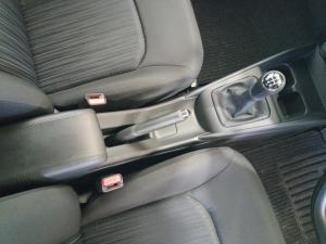 Toyota Starlet 1.5 XS manual - Image 12