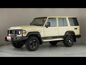 Toyota Land Cruiser 76 2.8GD-6 station wagon VX - Image 23