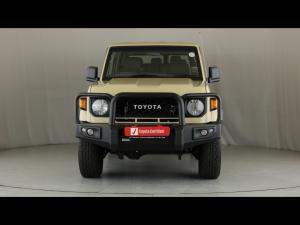 Toyota Land Cruiser 76 2.8GD-6 station wagon VX - Image 4