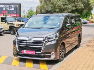 Toyota Quantum 2.8 LWB bus 9-seater VX Premium - Image 15