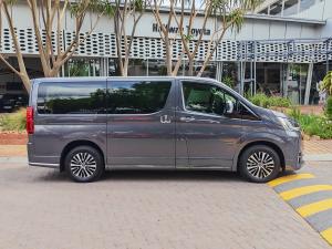 Toyota Quantum 2.8 LWB bus 9-seater VX Premium - Image 3