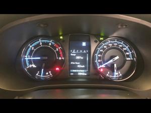 Toyota Hilux 2.8GD-6 double cab Legend auto - Image 9