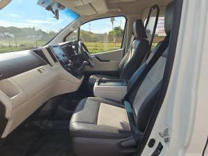 Toyota Quantum 2.8 SLWB bus 14-seater GL manual - Image 7