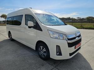 Toyota Quantum 2.8 SLWB bus 14-seater GL manual - Image 1