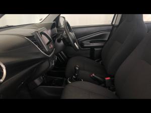 Toyota Vitz 1.0 XR manual - Image 7