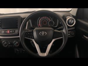 Toyota Vitz 1.0 XR manual - Image 8