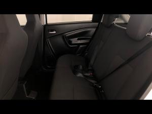 Toyota Vitz 1.0 XR manual - Image 11