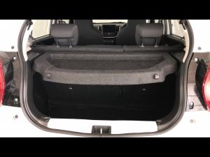 Toyota Vitz 1.0 XR manual - Image 13