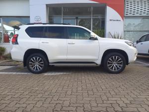 Toyota Land Cruiser Prado 2.8GD VX-L - Image 3