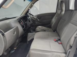 Hyundai H100 2.6DF/C D/S - Image 6