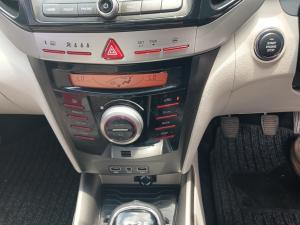 Mahindra XUV300 1.2T - Image 17