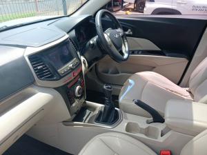 Mahindra XUV300 1.2T - Image 7
