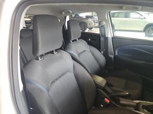 Toyota Starlet 1.5 XR automatic - Image 13