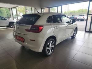 Toyota Starlet 1.5 XR automatic - Image 2