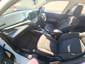 Toyota Starlet 1.5 XR automatic - Image 7