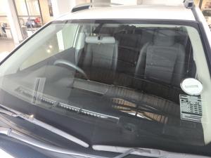 Toyota RAV4 2.0 GX - Image 16