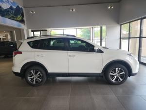 Toyota RAV4 2.0 GX - Image 3