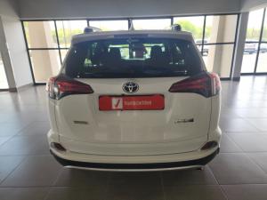 Toyota RAV4 2.0 GX - Image 5