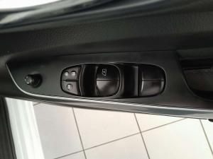 Nissan Navara 2.5DDTI SE D/C - Image 15