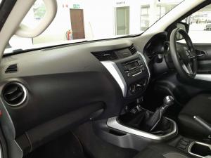 Nissan Navara 2.5DDTI SE D/C - Image 20
