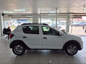 Renault Sandero 900T Stepway Expression - Image 4
