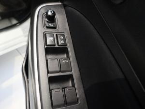 Suzuki Swift 1.2 GLX manual - Image 8