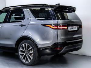 Land Rover Discovery D300 R-Dynamic HSE - Image 9