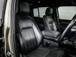 Land Rover Defender 110 D300 X-Dynamic SE - Image 12