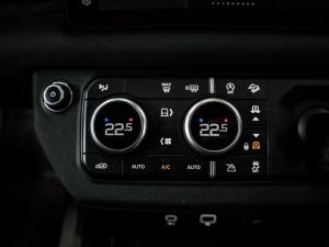 Land Rover Defender 110 D300 X-Dynamic SE - Image 16