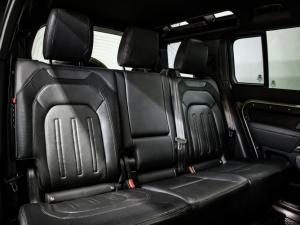 Land Rover Defender 110 D300 X-Dynamic SE - Image 20