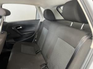 Volkswagen Polo Vivo hatch 1.6 Comfortline auto - Image 5