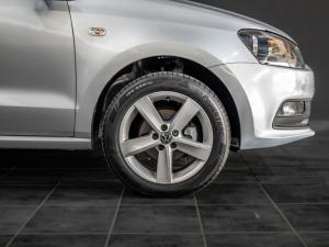 Volkswagen Polo Vivo hatch 1.6 Comfortline auto - Image 7