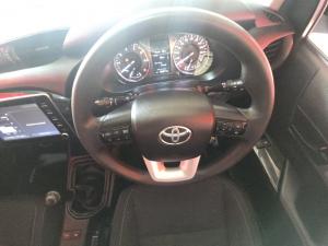 Toyota Hilux 2.4GD-6 Xtra cab Raider manual - Image 10