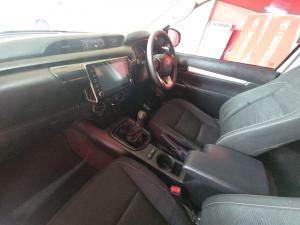 Toyota Hilux 2.4GD-6 Xtra cab Raider manual - Image 17