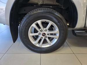 Isuzu D-Max 1.9TD double cab L auto - Image 9