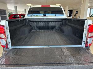 Isuzu D-Max 1.9TD double cab L manual - Image 10