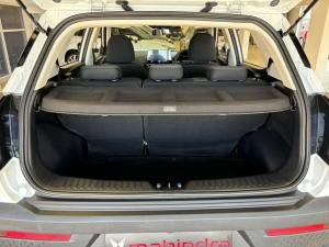 Mahindra XUV 3XO 1.2T AX5 manual - Image 10