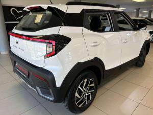 Mahindra XUV 3XO 1.2T AX5 manual - Image 7