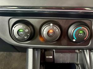 Toyota Corolla Quest 1.8 Plus manual - Image 11