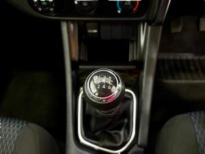 Toyota Corolla Quest 1.8 Plus manual - Image 12