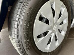 Toyota Corolla Quest 1.8 Plus manual - Image 14